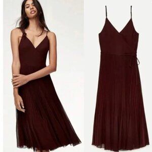 Aritzia Wilfred Pleated Midi Wrap Dress – Elegant & Timeless size S